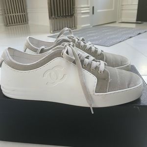 Chanel sneakers. Grey velvet